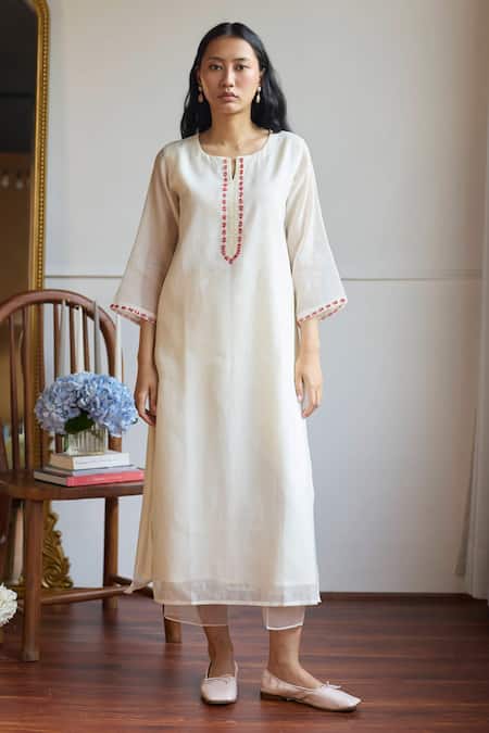 Juanita By Shubhda Ivory Chanderi Embroidery Round Neck Resham Kurta Pant Set Online at Aza Fashions Juanita By Shubhda_Ivory Chanderi Embroidery Round Neck Resham Kurta Pant Set _Online_at_Aza_Fashions