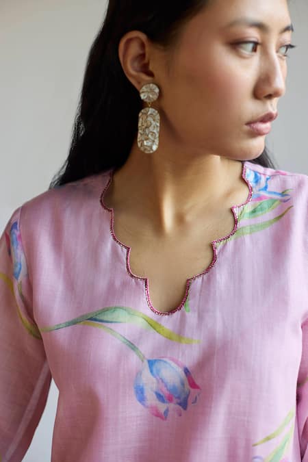 Juanita By Shubhda Purple Chanderi Scoop Neck Tulip Farm Print Kurta Pant Set at Aza Fashions Juanita By Shubhda_Purple Chanderi Scoop Neck Tulip Farm Print Kurta Pant Set _at_Aza_Fashions