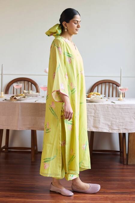 Shop Juanita By Shubhda Yellow Chanderi V-neck Tulip Print Kurta Set Online at Aza Fashions Shop_Juanita By Shubhda_Yellow Chanderi V-neck Tulip Print Kurta Set _Online_at_Aza_Fashions