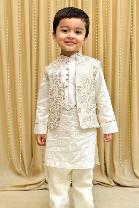 Shop Byb Premium Off White Chanderi Gota Patti, Sequins Floral Woven Bundi Kurta Set Online at Aza Fashions Shop_Byb Premium_Off White Chanderi Gota Patti, Sequins Floral Woven Bundi Kurta Set _Online_at_Aza_Fashions