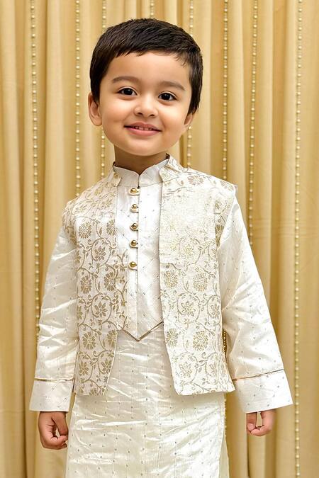 Byb Premium Off White Chanderi Gota Patti, Sequins Floral Woven Bundi Kurta Set at Aza Fashions Byb Premium_Off White Chanderi Gota Patti, Sequins Floral Woven Bundi Kurta Set _at_Aza_Fashions