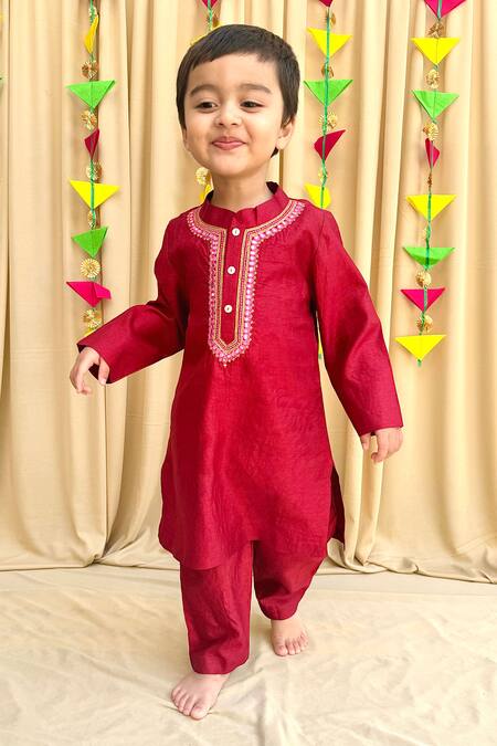 Buy_Byb Premium_Maroon Silk Mirrors, Zari Embroidered Kurta Set _Online_at_Aza_Fashions