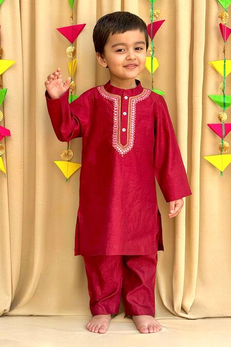 Shop_Byb Premium_Maroon Silk Mirrors, Zari Embroidered Kurta Set _Online_at_Aza_Fashions