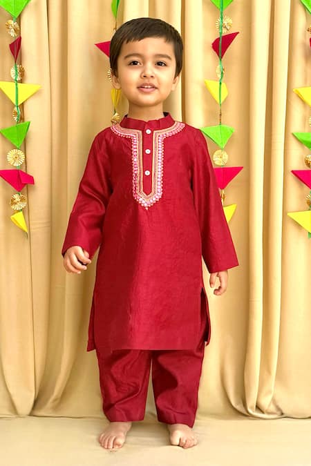 Byb Premium Mirror Embroidered Maroon Kurta Set 
