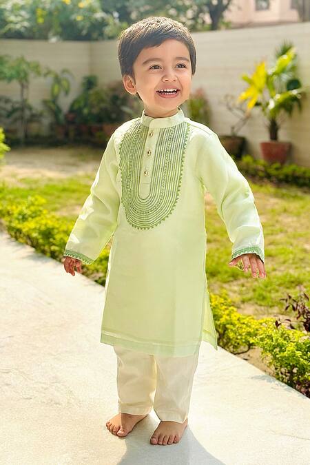 Shop Byb Premium Green Chanderi Embroidery Thread Kurta Set Shop_Byb Premium_Green Chanderi Embroidery Thread Kurta Set