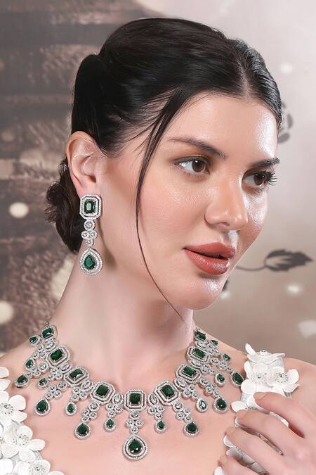 Shop_Auraa Trends_Emerald Green Imitation Diamonds Gemstone Necklace Set 