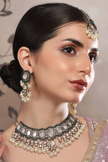 Auraa Trends Kundan Pearl Embellished Necklace Set 