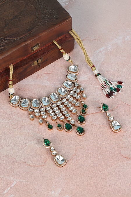 Shop_Auraa Trends_White Stones Kundan Embellished Necklace Set _at_Aza_Fashions