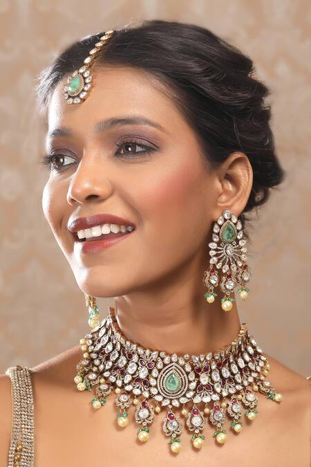 Buy_Auraa Trends_White Stones Kundan Embellished Necklace And Earring Set _Online_at_Aza_Fashions
