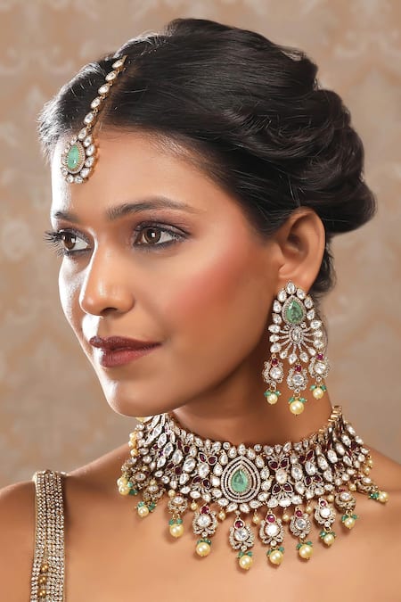Shop_Auraa Trends_White Stones Kundan Embellished Necklace And Earring Set _Online_at_Aza_Fashions