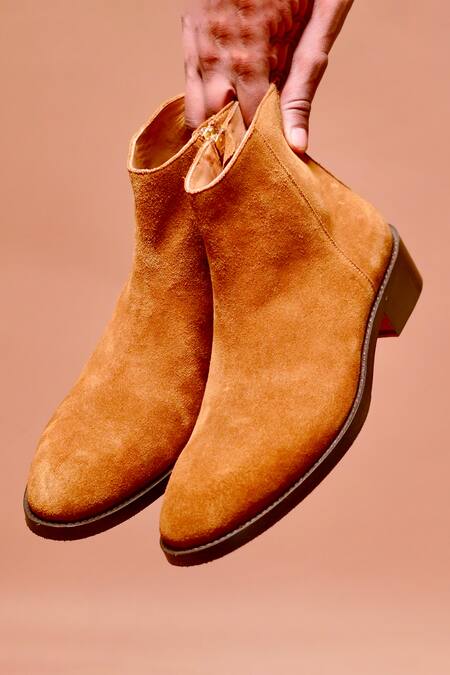 Buy Dmodot Brown Leather Blake Stitch Boots Online at Aza Fashions Buy_Dmodot_Brown Leather Blake Stitch Boots _Online_at_Aza_Fashions