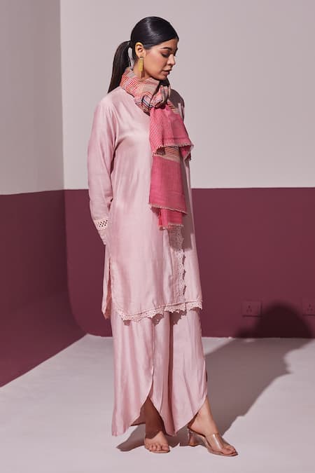 Shop SHAZA Multi Color Zari Handloom Stole at Aza Fashions Shop_SHAZA_Multi Color Zari Handloom Stole _at_Aza_Fashions