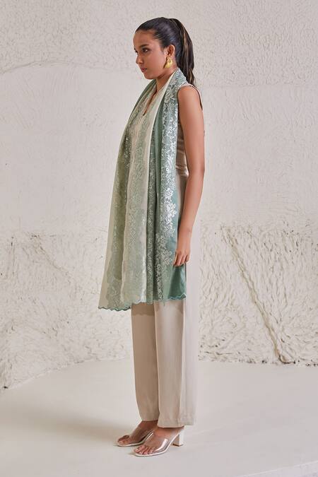 Shop SHAZA Green Floral Chantilly Ombre Pashmina Stole at Aza Fashions Shop_SHAZA_Green Floral Chantilly Ombre Pashmina Stole _at_Aza_Fashions