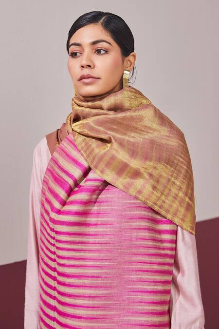 SHAZA Fuchsia Pink Ikkat Reversible Stole Online at Aza Fashions SHAZA_Fuchsia Pink Ikkat Reversible Stole _Online_at_Aza_Fashions