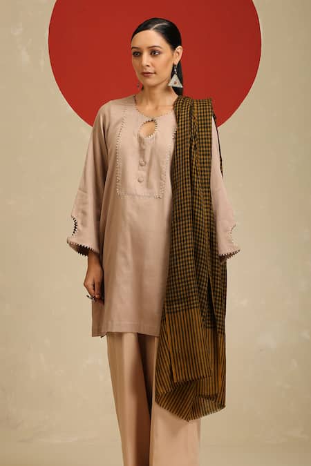 Shop_SHAZA_Black Checkered Handloom Pashmina Shawl _at_Aza_Fashions