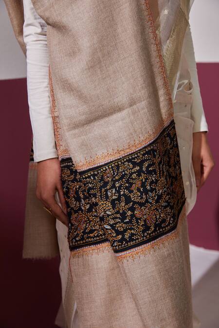 SHAZA_Beige Floral Threadwork Embroidered Stole _Online_at_Aza_Fashions