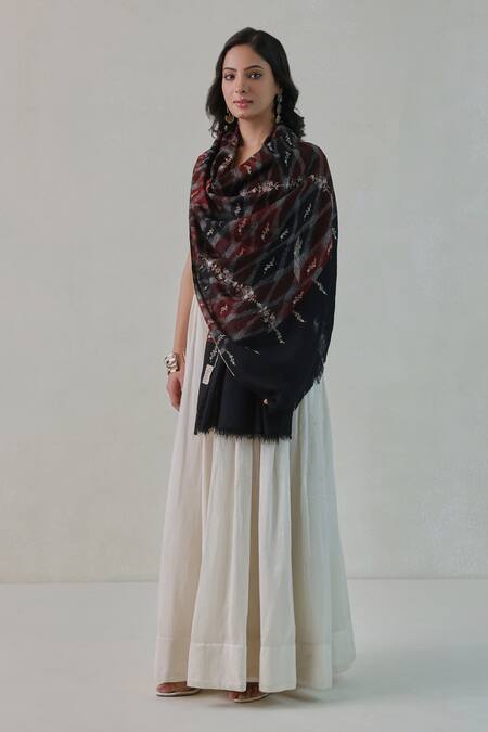 Buy_SHAZA_Black And Red Argyle Woven Pashmina Stole _Online_at_Aza_Fashions