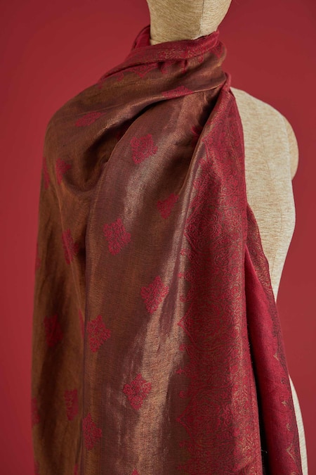 Shop SHAZA Maroon Colorblock Zari Woven Stole at Aza Fashions Shop_SHAZA_Maroon Colorblock Zari Woven Stole _at_Aza_Fashions