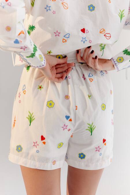 Shop_NOIB_White Cotton Abstract Embroidered Shorts _Online_at_Aza_Fashions