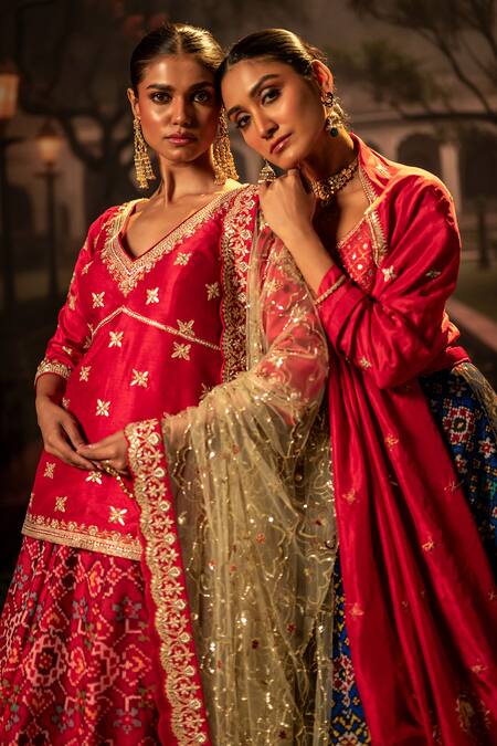 Buy_Bandhani_Red Silk Beads, Gota Patti, Lace V-neck Patola Embroidered Lehenga Kurta Set 