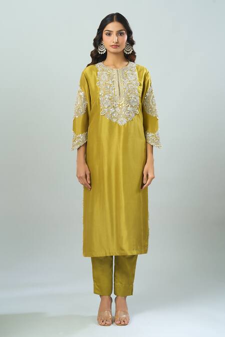 Buy Prisho Green Chiffon Embroidery Round Neck Floral Kurta Set With Dupatta Online at Aza Fashions Buy_Prisho_Green Chiffon Embroidery Round Neck Floral Kurta Set With Dupatta _Online_at_Aza_Fashions
