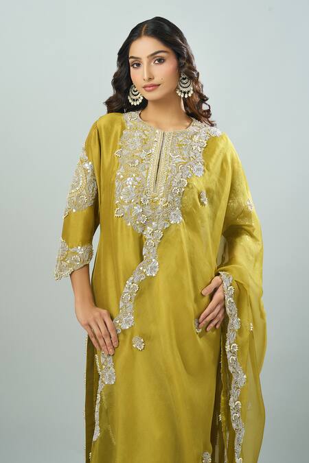 Prisho Green Chiffon Embroidery Round Neck Floral Kurta Set With Dupatta at Aza Fashions Prisho_Green Chiffon Embroidery Round Neck Floral Kurta Set With Dupatta _at_Aza_Fashions