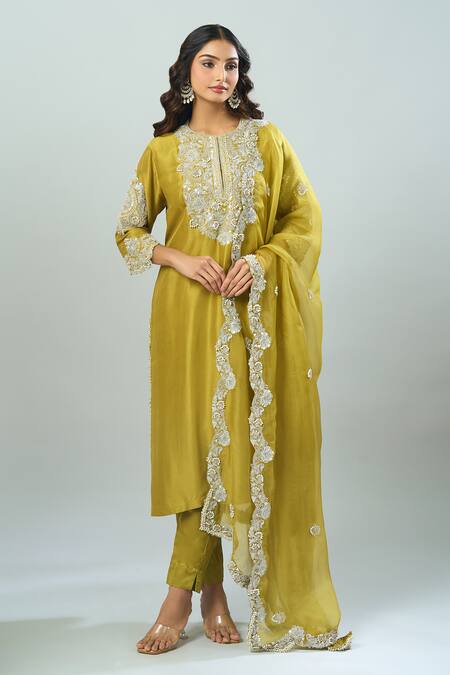 Buy Prisho Green Chiffon Embroidery Round Neck Floral Kurta Set With Dupatta Buy_Prisho_Green Chiffon Embroidery Round Neck Floral Kurta Set With Dupatta