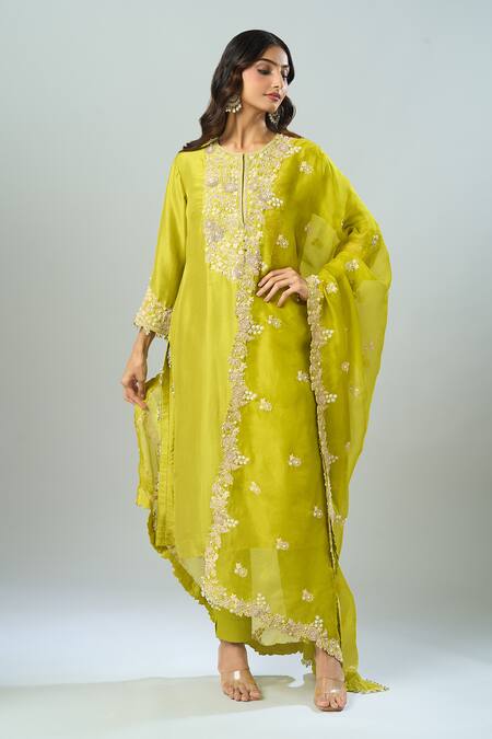 Prisho Green Embroidery Round Neck Resham Kurta Set Online at Aza Fashions Prisho_Green Embroidery Round Neck Resham Kurta Set _Online_at_Aza_Fashions