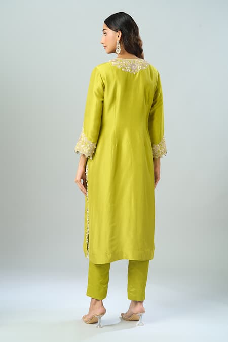 Shop Prisho Green Embroidery Round Neck Resham Kurta Set at Aza Fashions Shop_Prisho_Green Embroidery Round Neck Resham Kurta Set _at_Aza_Fashions
