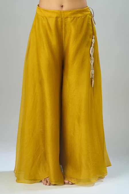 Buy_Prisho_Yellow Cotton, Chiffon Pearls, Botanical Embroidered Kurta Set With Dupatta 