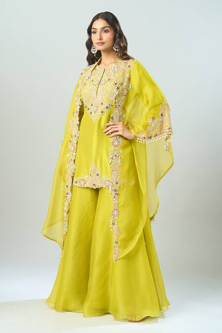 Prisho_Green Chiffon, Georgette Embroidery Round Neck Floral Kurta Set With Cape _at_Aza_Fashions