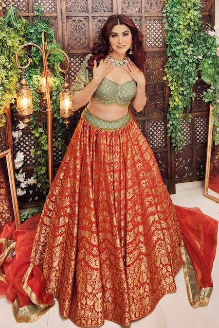 Amaltas Couture Floral Woven Lehenga Set 