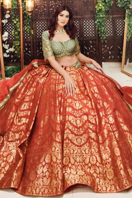 Shop Amaltas Couture Green Silk, Organza Embroidery Sweetheart Neck Floral Woven Lehenga Set Online at Aza Fashions Shop_Amaltas Couture_Green Silk, Organza Embroidery Sweetheart Neck Floral Woven Lehenga Set _Online_at_Aza_Fashions