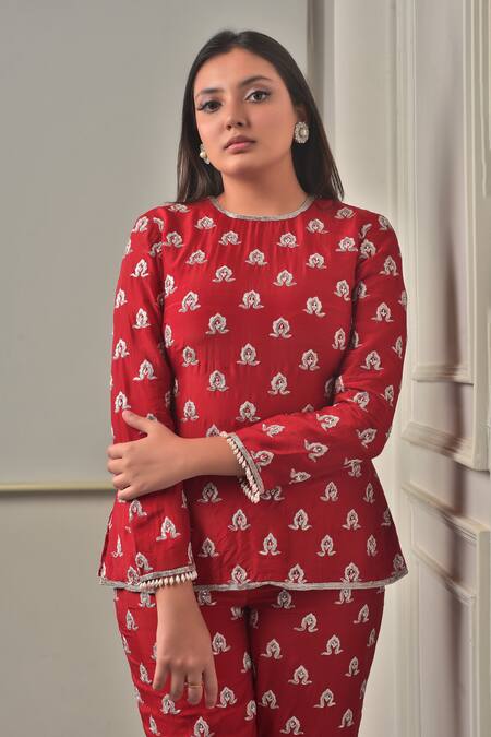 Buy_Sunita Bhandari_Red Viscose, Organza Cut Work, Sequins, Beads, Floral Cutdana Kurta Set _Online_at_Aza_Fashions