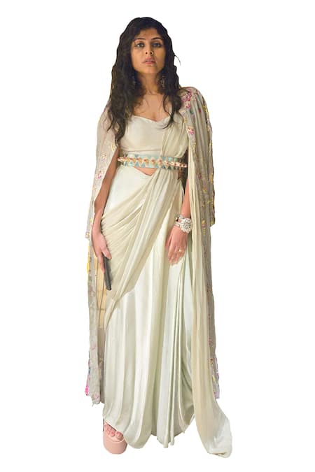 Xoxo Apurva Floral Applique Pre-Draped Saree Set 