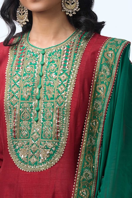 Buy Torani Red Chiffon Zari, Sequins Round Neck Zardozi Embroidered Anarkali Set Buy_Torani_Red Chiffon Zari, Sequins Round Neck Zardozi Embroidered Anarkali Set