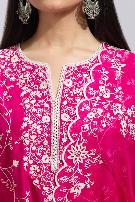 Anushree Reddy Pink Embroidery Round Neck Hot Aari Kurta Set at Aza Fashions Anushree Reddy_Pink Embroidery Round Neck Hot Aari Kurta Set _at_Aza_Fashions