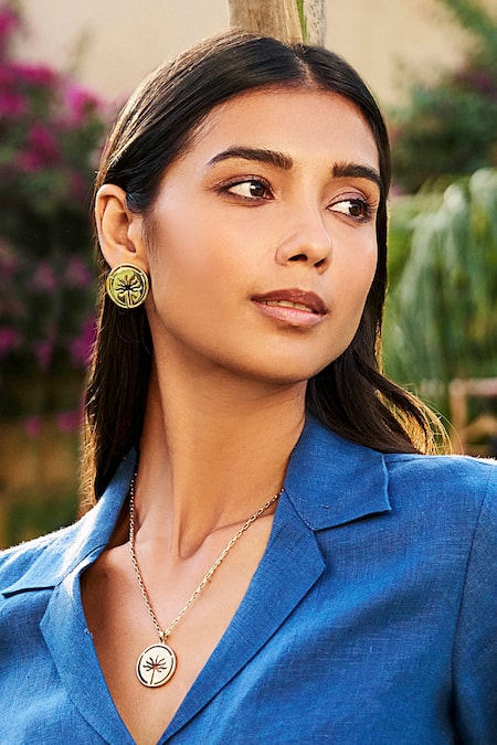 Grassroot By Anita Dongre Abstract Root Core Cutwork Pendant Necklace 