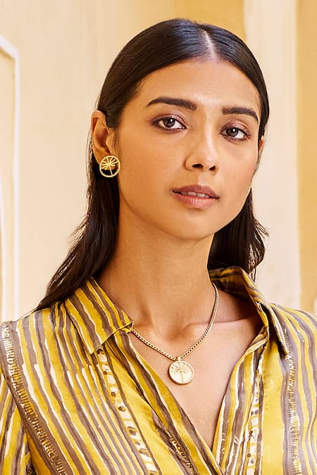 Grassroot By Anita Dongre Root Core Cutwork Pendant Necklace 