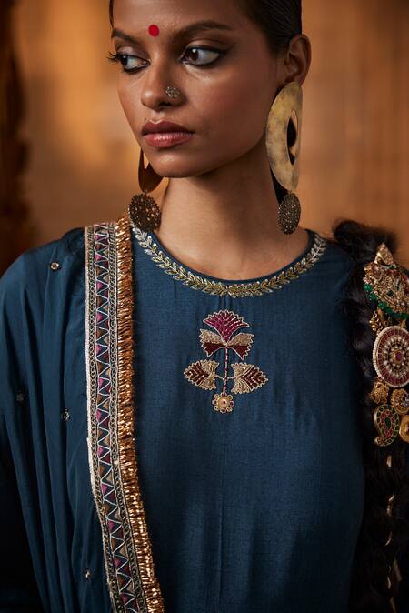 Buy Saahiil Kapoor Green Tussar, Organza, Crepe Embroidery, Mirrors, Aafiya Zardozi Anarkali Set Online at Aza Fashions Buy_Saahiil Kapoor_Green Tussar, Organza, Crepe Embroidery, Mirrors, Aafiya Zardozi Anarkali Set _Online_at_Aza_Fashions