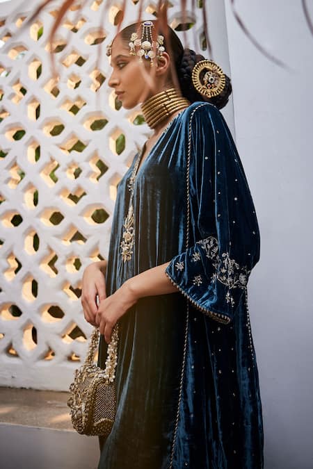 Saahiil Kapoor Antara Zardozi Embroidered Kurta With Pant 