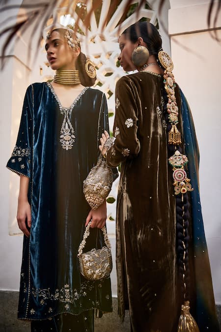 Shop Saahiil Kapoor Gold Velvet, Cotton, Organza Cut Work, Embroidery Split Aqsa Zardozi Kurta Set at Aza Fashions Shop_Saahiil Kapoor_Gold Velvet, Cotton, Organza Cut Work, Embroidery Split Aqsa Zardozi Kurta Set _at_Aza_Fashions