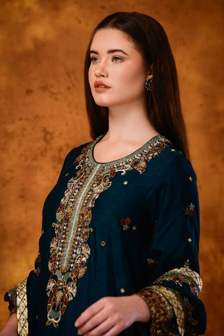 Saahiil Kapoor Green Silk, Organza, Cotton Zari, Sequins, Embroidery Nora Zardozi Kurta Set Online at Aza Fashions Saahiil Kapoor_Green Silk, Organza, Cotton Zari, Sequins, Embroidery Nora Zardozi Kurta Set _Online_at_Aza_Fashions