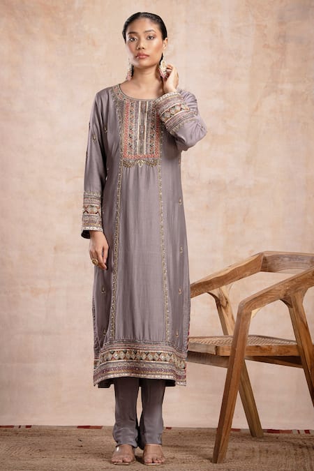 Buy Saahiil Kapoor Grey Tussar, Crepe, Organza Sequins, Beads, Rabia Zardozi Embroidered Kurta Set Buy_Saahiil Kapoor_Grey Tussar, Crepe, Organza Sequins, Beads, Rabia Zardozi Embroidered Kurta Set