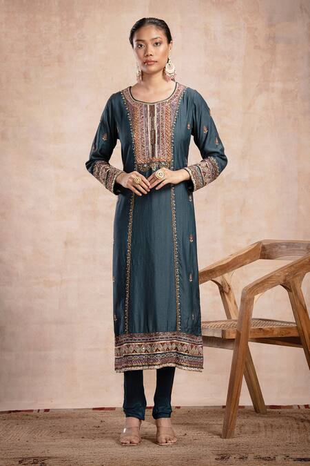 Saahiil Kapoor_Green Tussar, Crepe, Organza Sequins, Zari, Rabia Mirror Embroidered Kurta Set _Online_at_Aza_Fashions