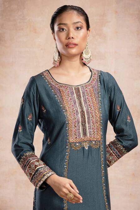 Shop_Saahiil Kapoor_Green Tussar, Crepe, Organza Sequins, Zari, Rabia Mirror Embroidered Kurta Set 