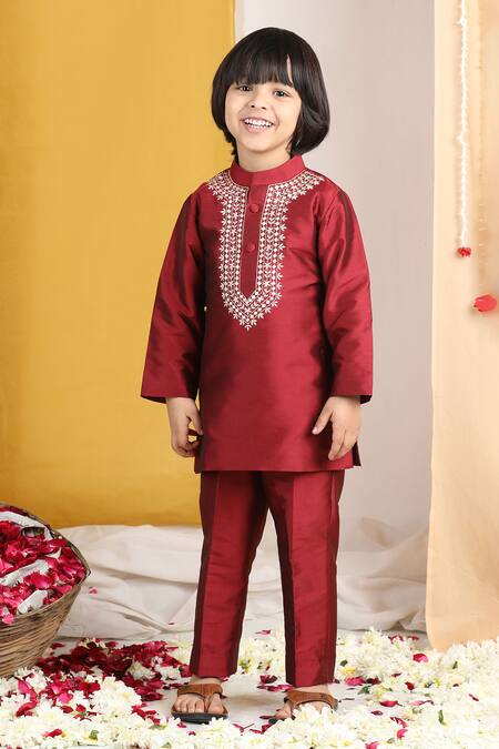 Buy_The Little Celebs_Maroon Silk, Crepe Embroidery Geometric Kurta Set _Online_at_Aza_Fashions