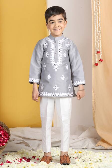 The Little Celebs_Gray Silk, Crepe, Cotton Mirrors, Embroidery Floral Butti Kurta Set _Online_at_Aza_Fashions