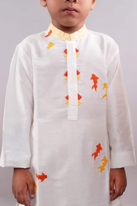 Little Brats_Off White Cotton, Silk Embroidery Fish Kurta Set _Online_at_Aza_Fashions