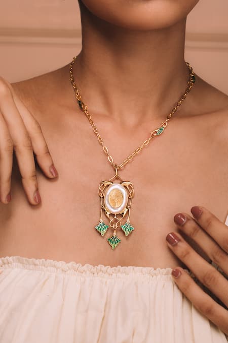 Ode Jewels Gold Plated Floral Dew Pendant Necklace 